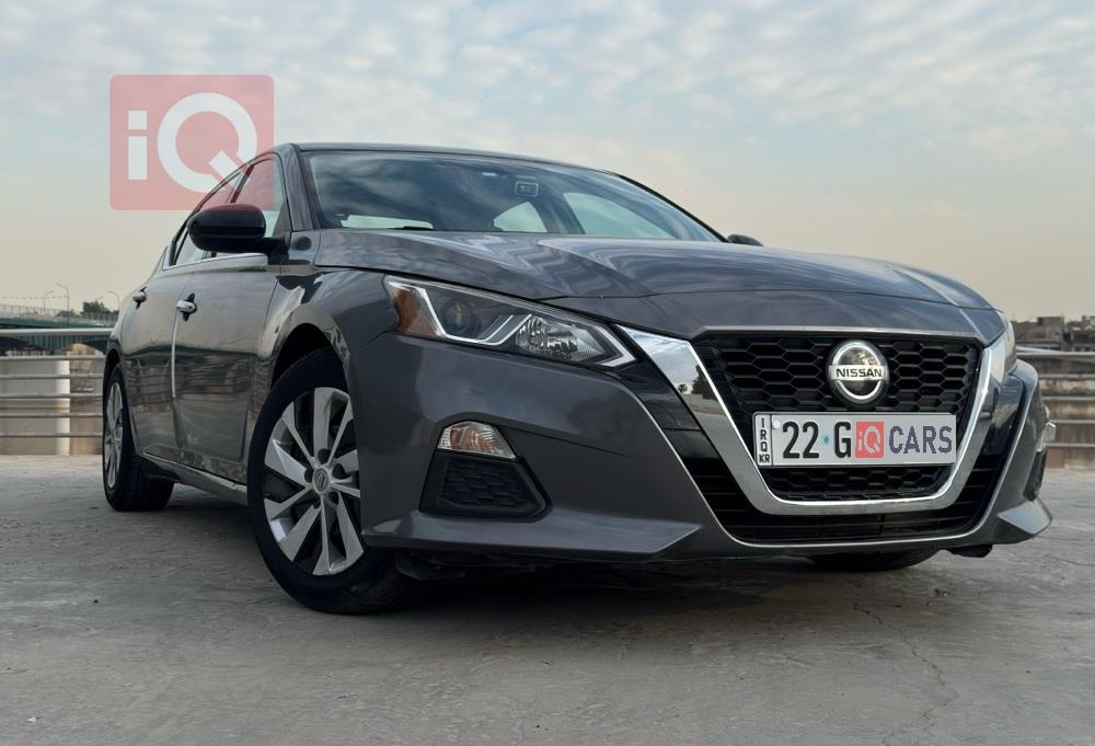 نیسان ئەلتیما